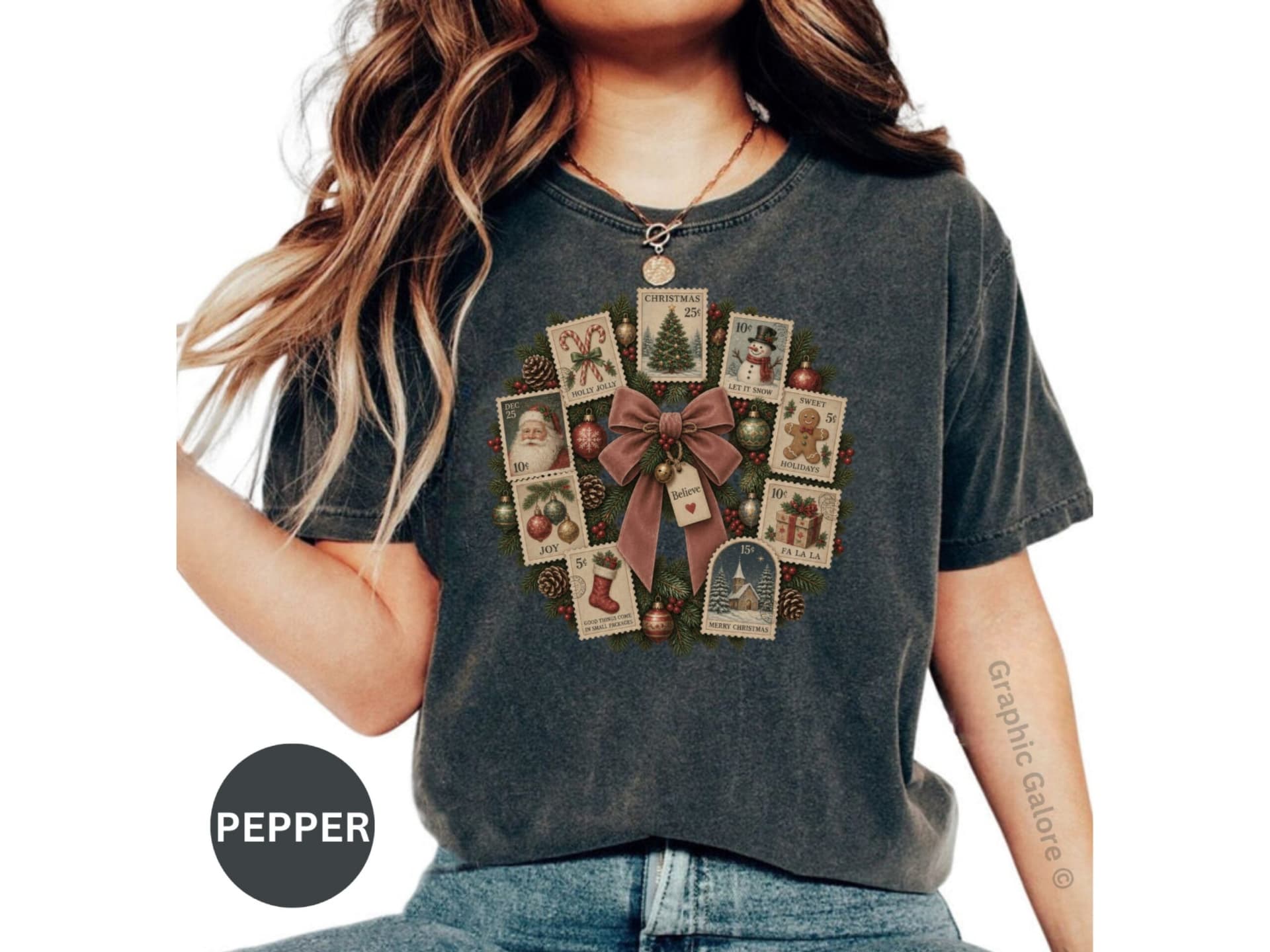 Vintage Christmas Wreath T-Shirt